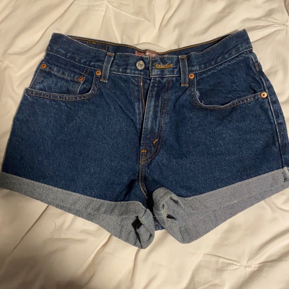 levi’s dark wash jean shorts
